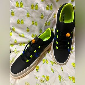 Converse Unisex Pro Leather Black Sneakers.
Men's 9 Women's 10.5